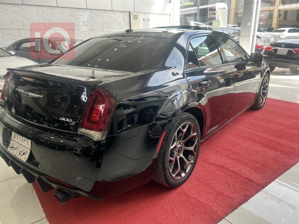 كرايسلر 300